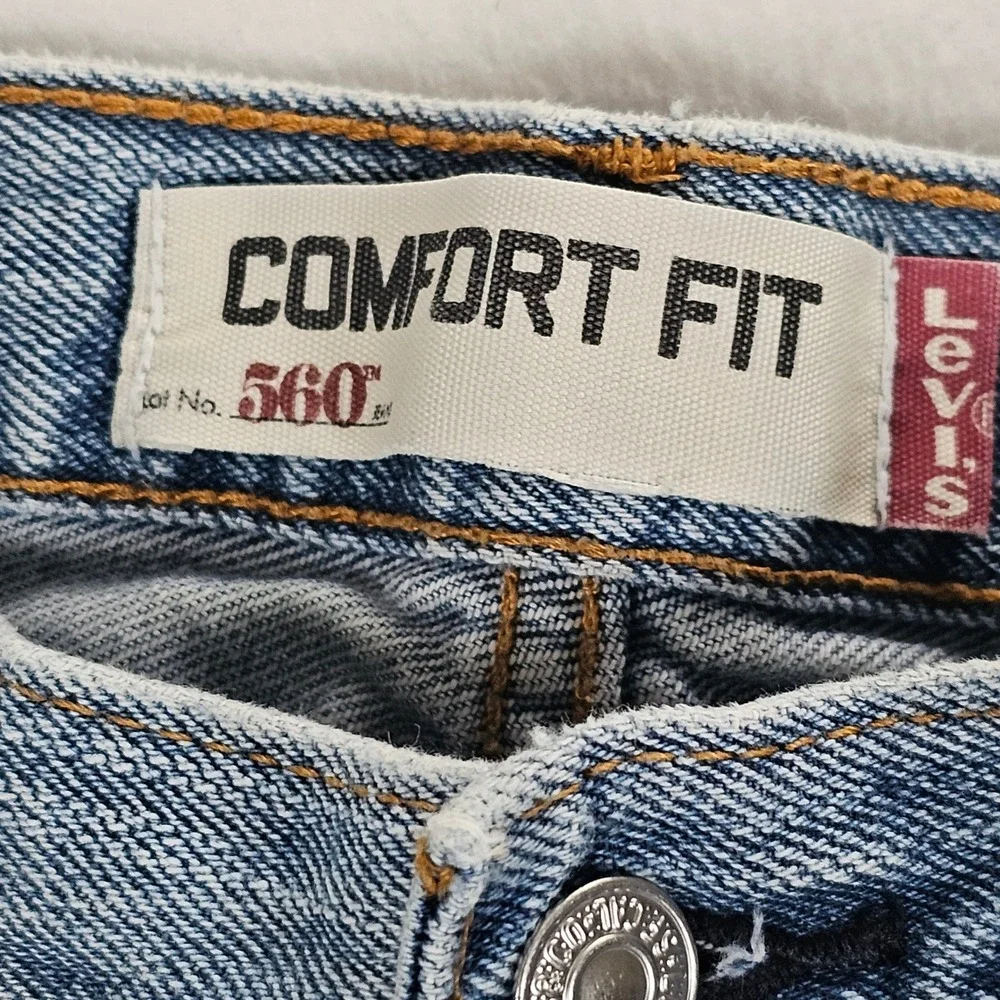 Levis 560 Comfort Fit Jeans Mens 36x32 Blue Denim Tapered Leg Medium Wash - Picture 2 of 10